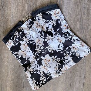 White & black floral tube top